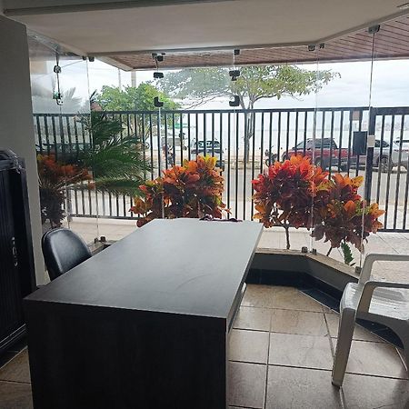 גוארפארי Praia Do Morro - Apt. Canto Nobre, Frente Total Para O Mar, 4 Quartos 1 Vaga De Garagem, 2 Banheiros מראה חיצוני תמונה